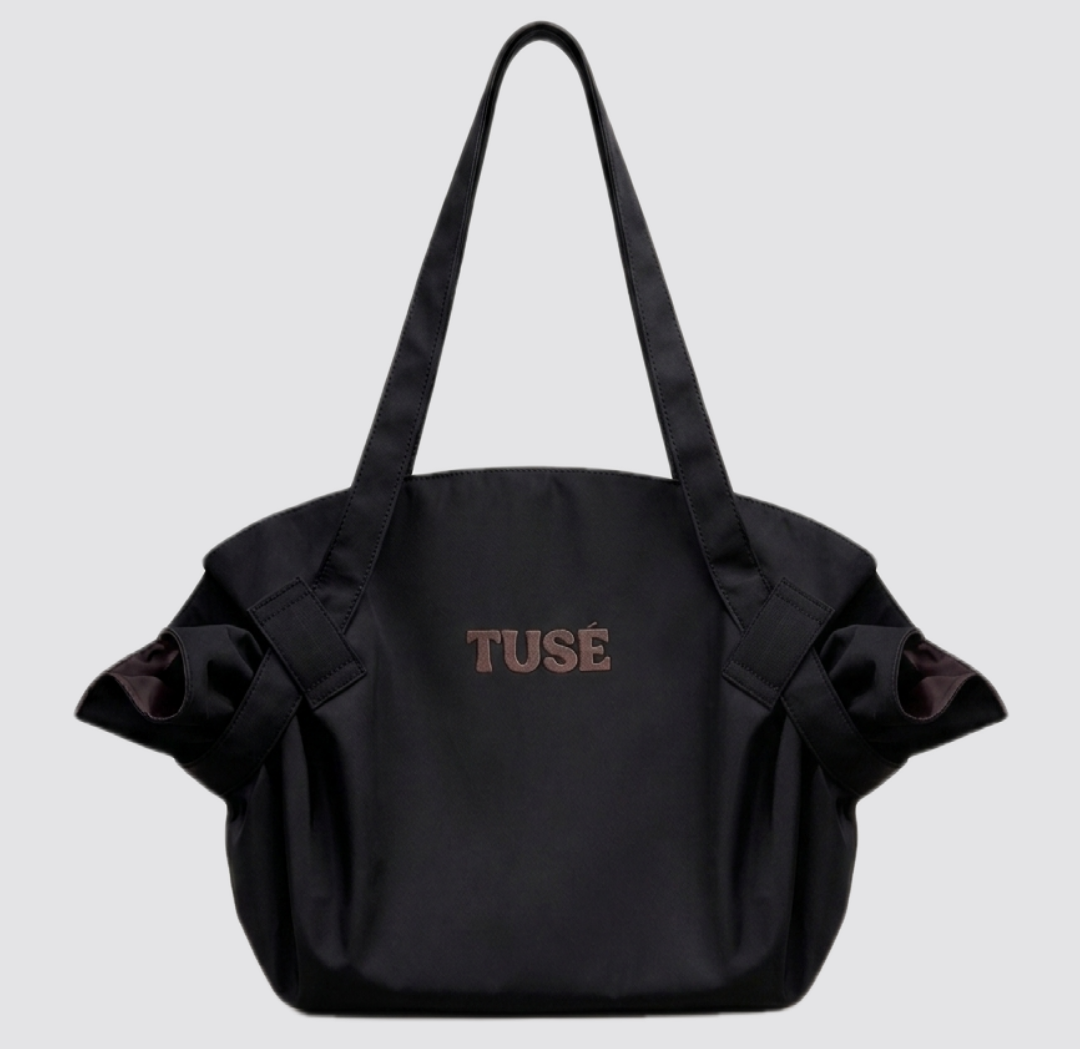 Black bag-blanket tote
